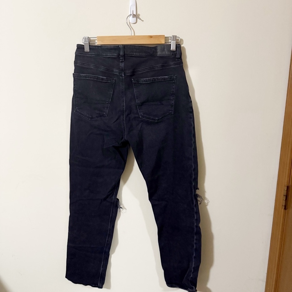 American Eagle Black Mom Jeans Distressed Size 6 Regular Denim - Picture 2 of 8